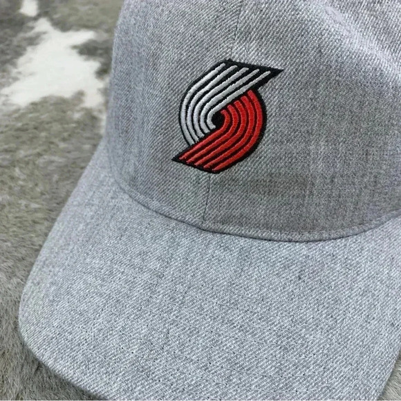 Mitchell & Ness Portland Blazers Hat - Picture 4 of 13